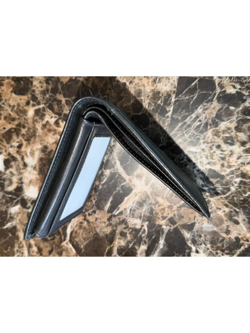 Sigtrenk  Men’s Black Leather Bifold Wallet ID Window Slim Minimalist